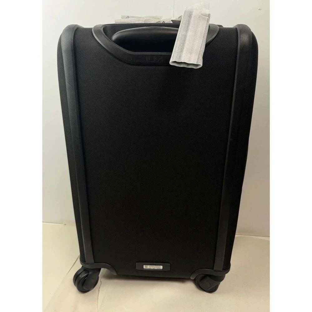 Tumi Alpha 3 International Expandable 4 Wheeled CarryOn Spinner Suitcase Luggage